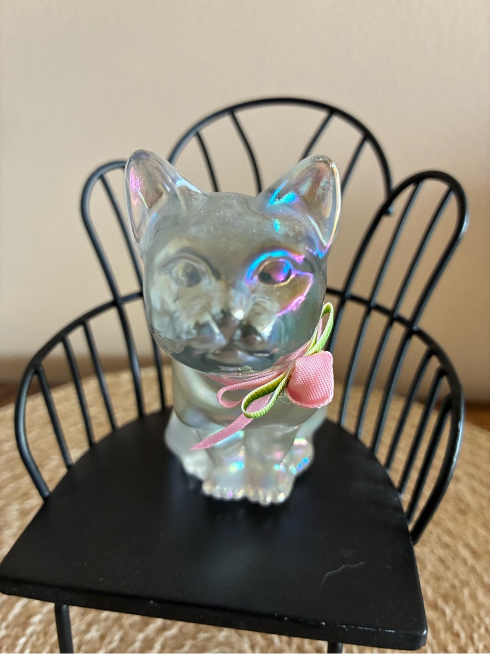 Iridescent Glass Cat Figurine with Pink Ribbon - Decorative Pet Accent